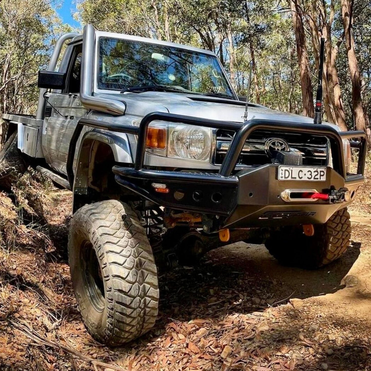 79 Series DUAL Cab Toyota Landcruiser Azza Bull Bar