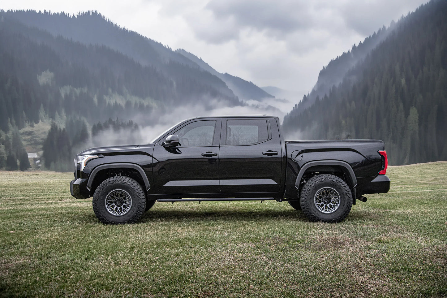 BDS Suspension 2.25' Lift Kit with 3.0' Factory Race Shocks 2022+ Toyota Tundra