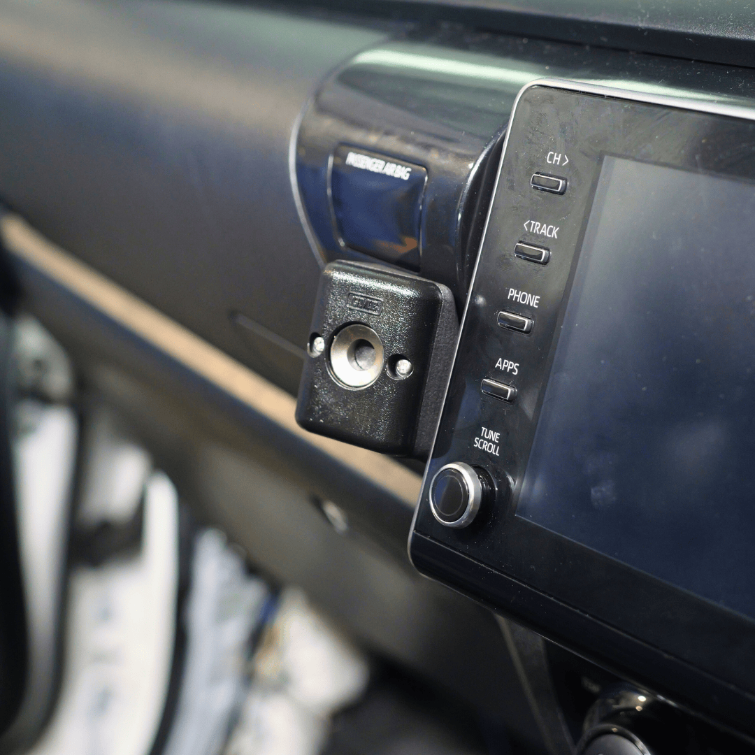 UHF Communications Bundle - N80 Hilux