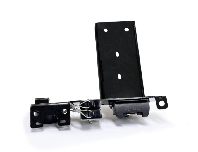 250 Series Prado 3mm Stainless Steel Trailer Bracket - Advanced Ice