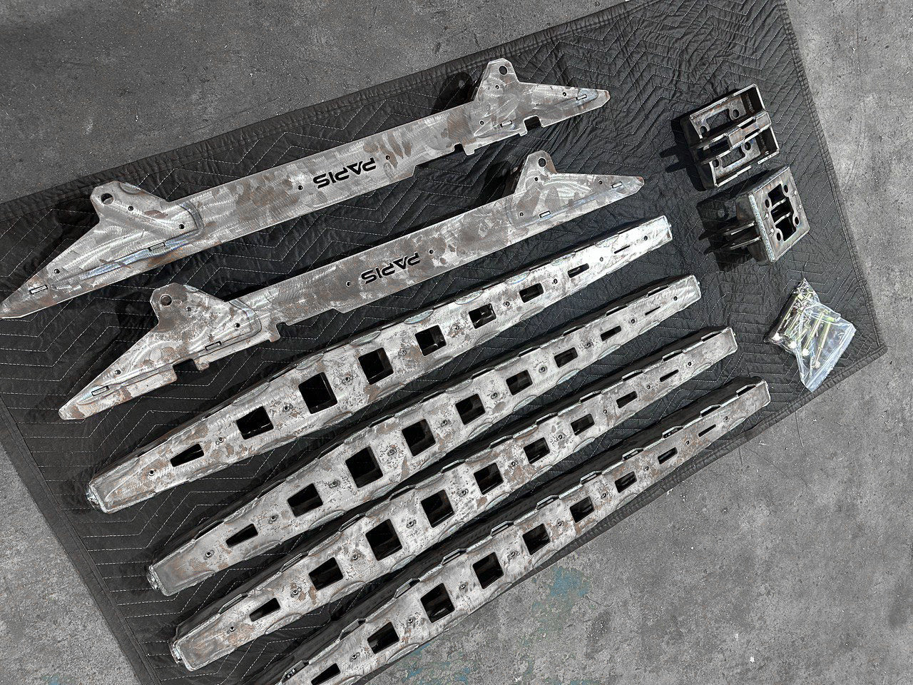 GM 1500 Dress Up/ Mini Cradle Kit 2007.5-2025