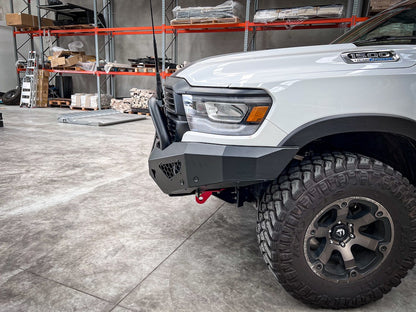 DT ram Predator bar with optional light and round hoop