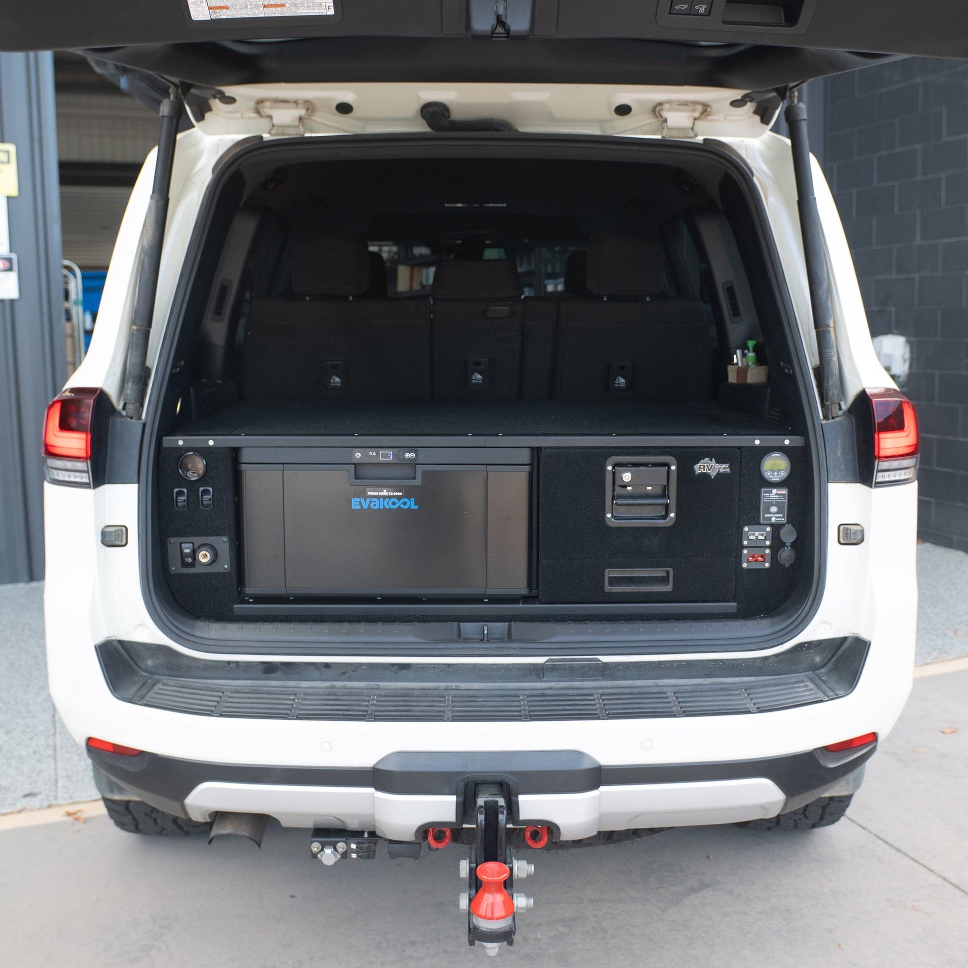 RVSS Signature Series The Evakool Weekender Plus to Suit Toyota Land Cruiser 300 Series & EvaKool 40l Drawer Fridge